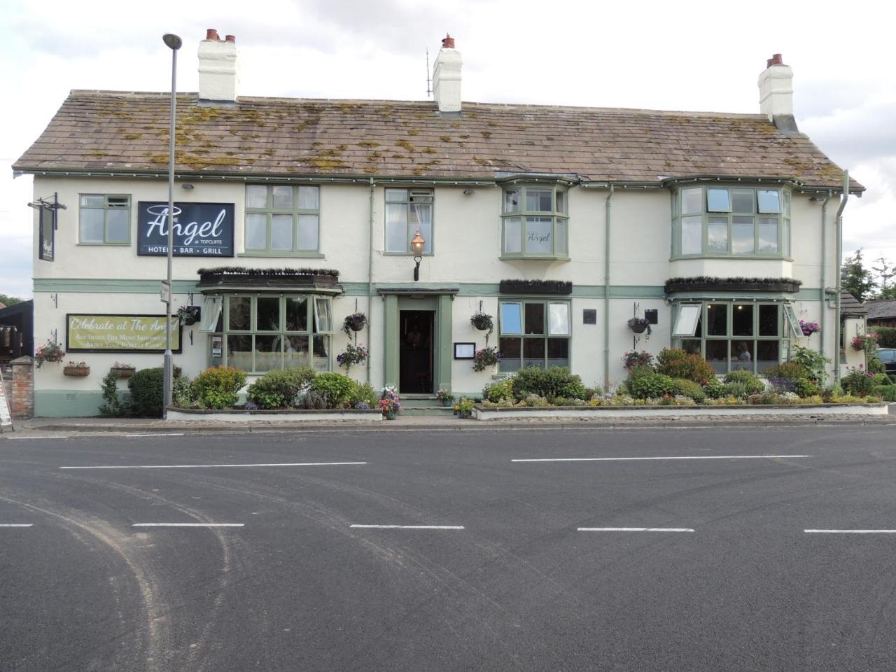 The Angel At Topcliffe Extérieur photo
